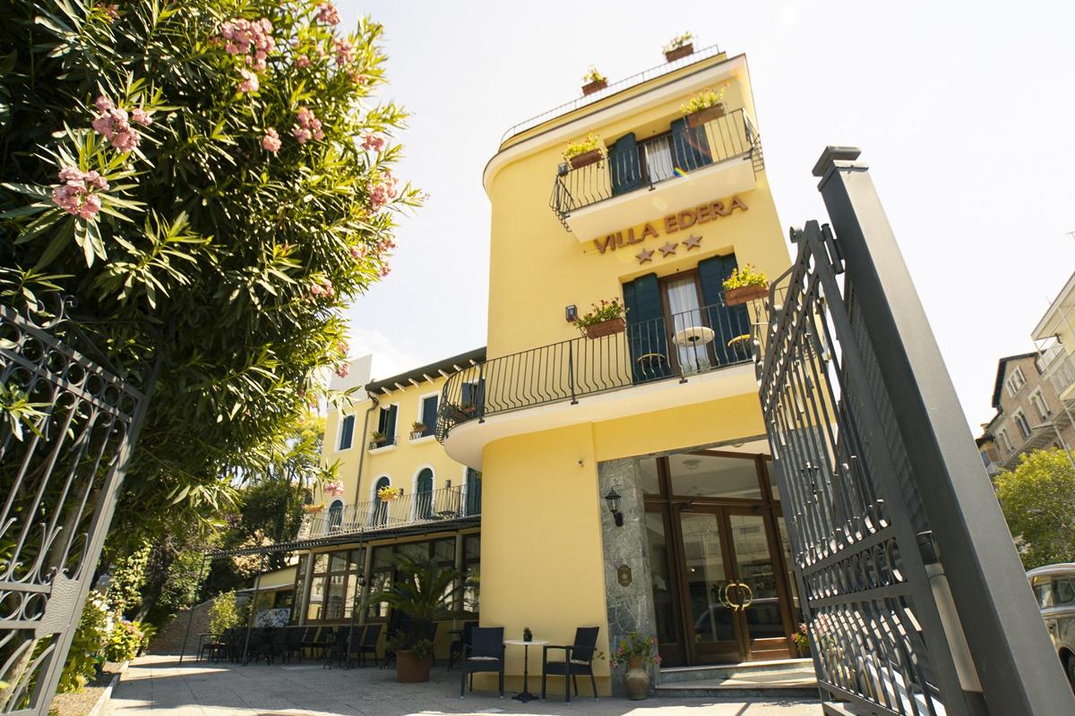 Hotel Villa Edera Venedig-Lido Exteriör bild
