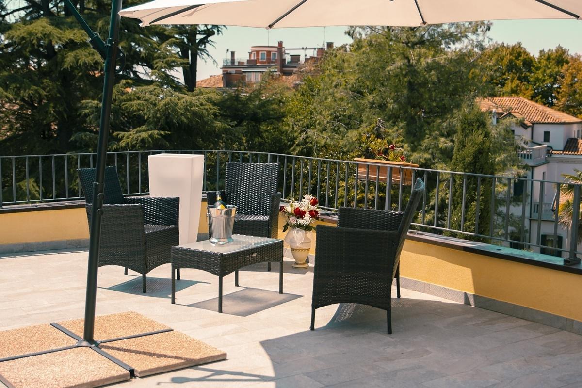 Hotel Villa Edera Venedig-Lido Exteriör bild