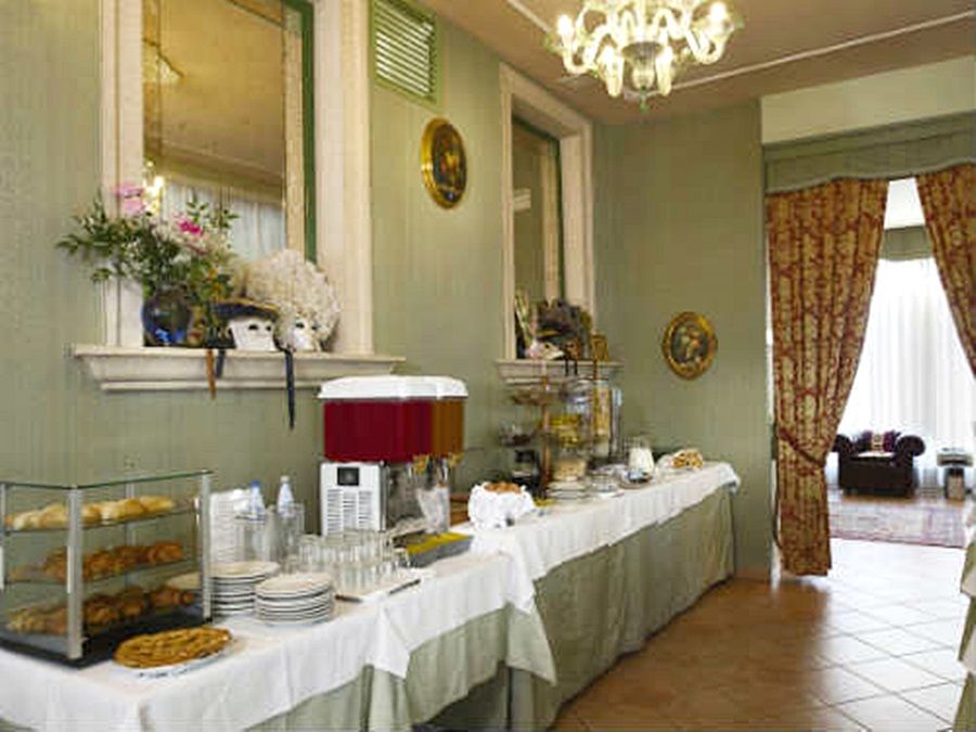 Hotel Villa Edera Venedig-Lido Exteriör bild