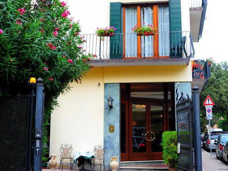 Hotel Villa Edera Venedig-Lido Exteriör bild