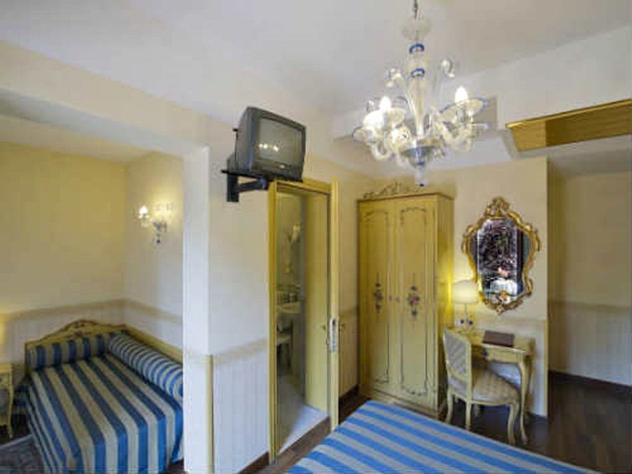 Hotel Villa Edera Venedig-Lido Exteriör bild